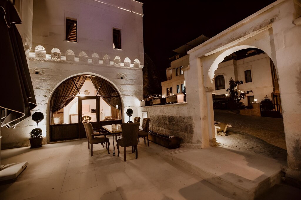 Kısmet Cave Mansion cave hotel in Göreme, Cappadocia — photo 4